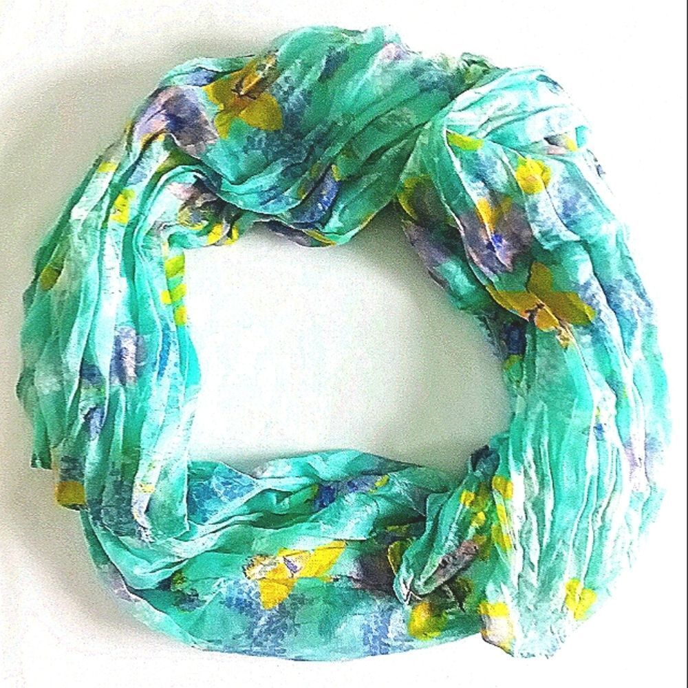 Womens NWOT Gorgeous Spring Time Rap Around Scarf